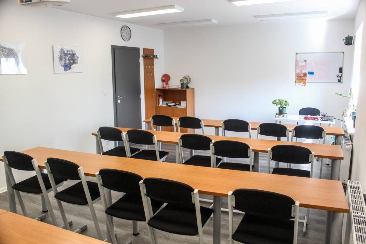 Učebna Autoškoly Jana připravená pro výuku